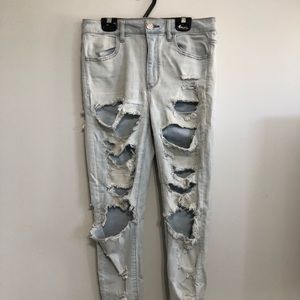 American eagle light washed ripped jeans